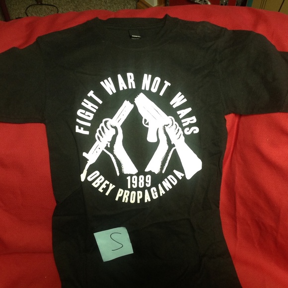 OBEY tshirt - Picture 1 of 1